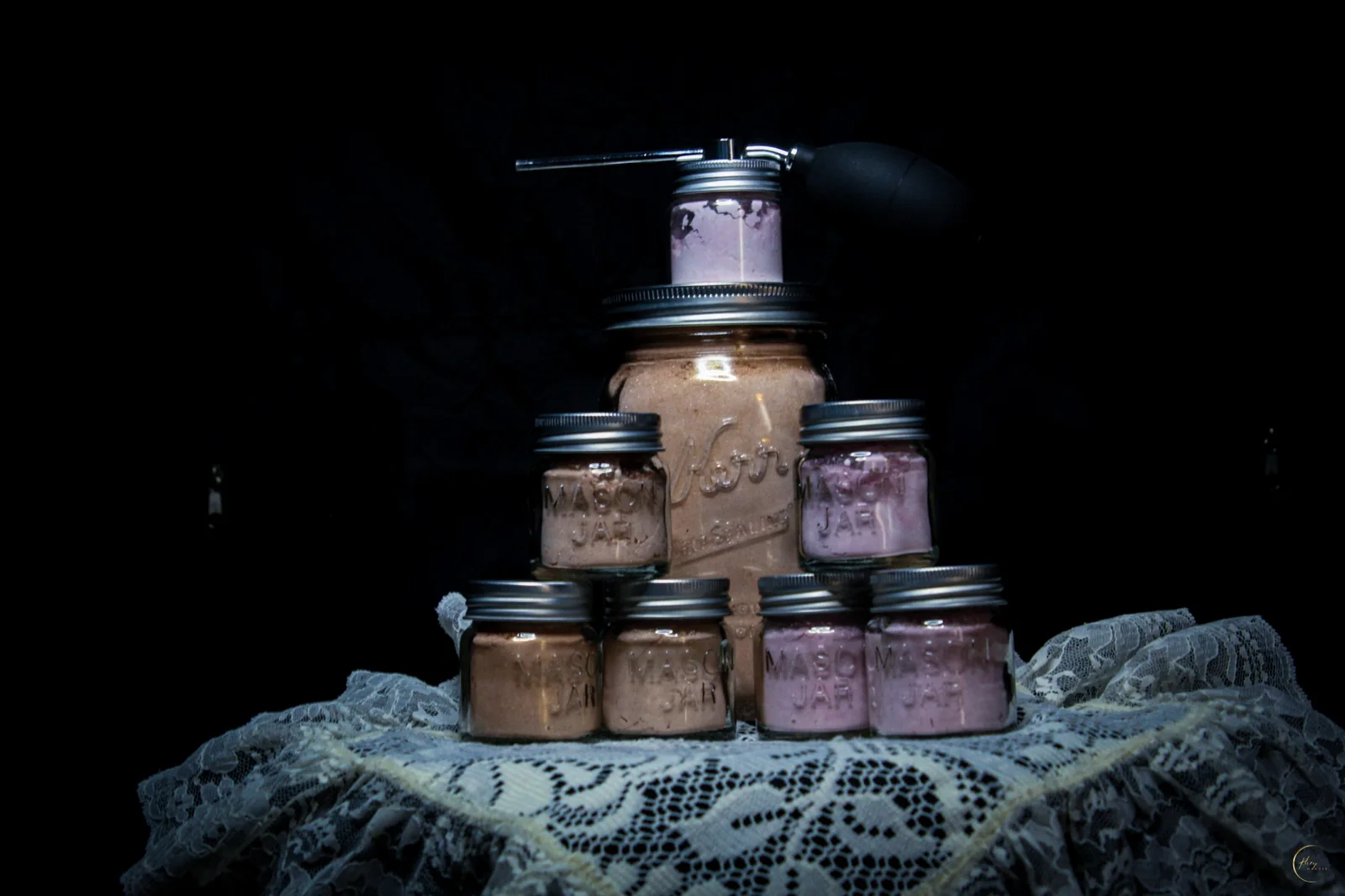 Custom spray tan solution jars and airbrush equipment